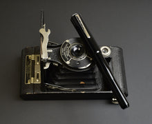 Load image into Gallery viewer, Model 02 Intrinsic Fountain Pen - Solid Black