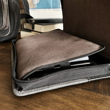 Load image into Gallery viewer, 20 Pen Case - NEW OLD STOCK
