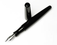 Load image into Gallery viewer, pocket 66 Fountain Pen - Classic Black